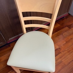 ダイニングチェア（一脚あたり）の画像