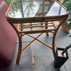 ラタンテーブル ダイニングテーブル の画像