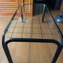 ガラステーブルの画像