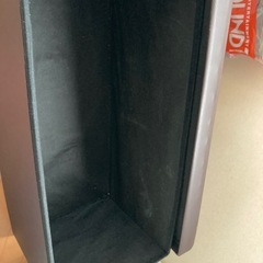 座れる収納ボックスの画像