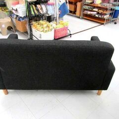 2人掛け 布地 ソファ 幅120×奥行69×高さ68cm グレー系 脚付き コンパクトソファ 2Pソファ 家具 苫小牧西店の画像