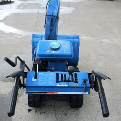 ヤマハ　小型除雪機　型式560　６馬力の一番小さなタイプです。の画像