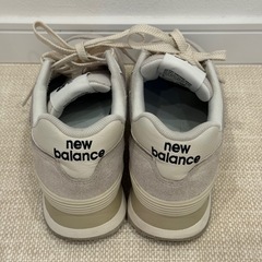 【10/20まで✨】New Balance 574 ベージュ 22.5cm／小山市内受け渡し👟の画像