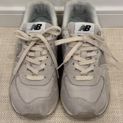 【10/20まで✨】New Balance 574 ベージュ 22.5cm／小山市内受け渡し👟の画像