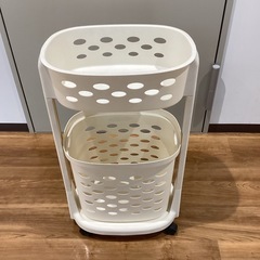 ランドリーボックス【町田市再生家具】　1010の画像