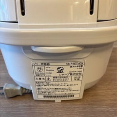 ★炊飯器 SHARP 3合炊き シャープ 白 ホワイト 2019年製 0.54Lの画像