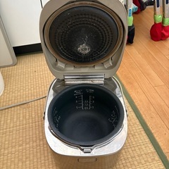 炊飯器の画像