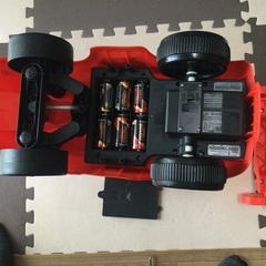 カーズ　マックィーン　電動乗用玩具　足蹴り　2way　トイザらスの画像