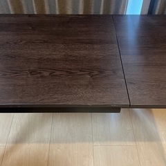 ダイニングテーブル（伸縮タイプ）の画像
