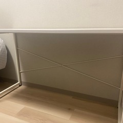 パソコンデスクの画像