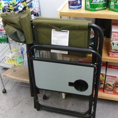 ①ディレクターチェア ドリンクホルダー付き  折り畳み アウトドアチェア キャンプチェア カーキ テーブル付き DCM 折りたたみ 札幌 手稲の画像