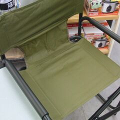 ②ディレクターチェア ドリンクホルダー付き  折り畳み アウトドアチェア キャンプチェア カーキ テーブル付き DCM 折りたたみ 札幌 手稲の画像