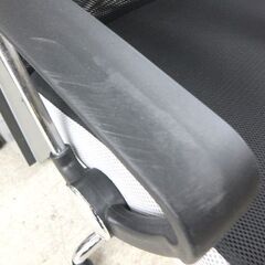 ニトリ ワークチェア インバネス 昇降式 メッシュ 肘掛付き ブラック キャスター付き オフィスチェア OAチェア 事務イス ☆ 札幌市 北区 屯田 の画像
