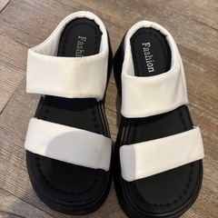 厚底 サンダル 23cm
の画像