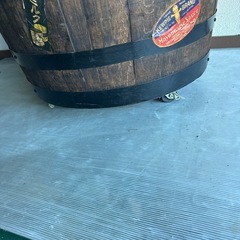 机　キャスター付き　立ち飲み机の画像