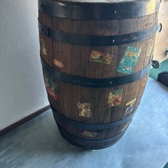 机　キャスター付き　立ち飲み机の画像