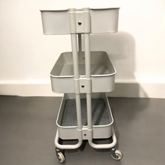 収納に便利‼️IKEA イケア ワゴン ローズコグ ホワイト 耐荷重:6kg 長さ35x幅45x高さ77cmの画像