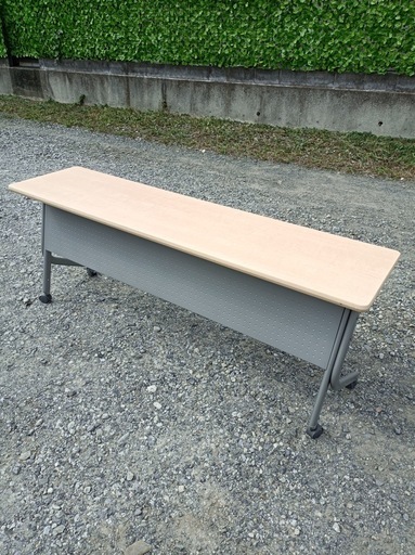 [八6367］内田洋行 平行スタックテーブルSP型 天板寸法180X45㎝ 高さ約70㎝　