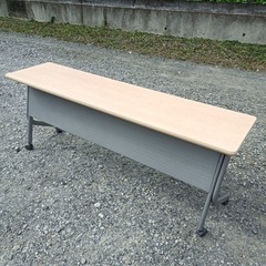 [八6367］内田洋行 平行スタックテーブルSP型 天板寸法180X45㎝ 高さ約70㎝　の画像
