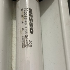 60センチ水槽用ライト本体と蛍光灯セットの画像