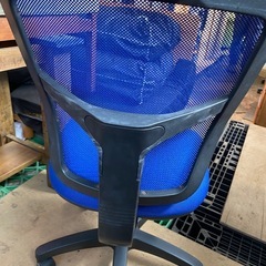 パソコンデスクチェア（青）の画像