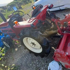 ヤンマートラクターの画像