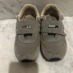 ニューバランス　スニーカー　18.5の画像