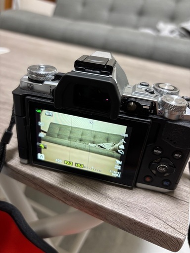 【カメラセット】OLYMPUS OM-D EM5 MARK2 シルバー