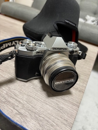 【カメラセット】OLYMPUS OM-D EM5 MARK2 シルバー