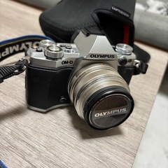 【カメラセット】OLYMPUS OM-D EM5 MARK2 シルバーの画像