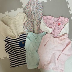 女の子服21着の画像
