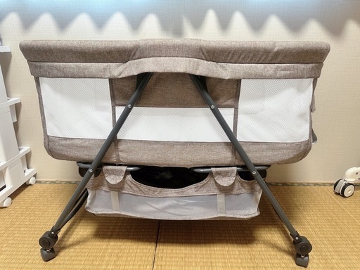 ベビーベッド 折りたたみ式