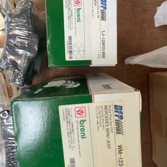 Jeepグランドチェロキー新品ブレーキパッド前後おまけの画像