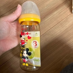 哺乳瓶の画像