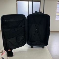 キャリーケースの画像