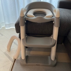 Rozally トイレ 補助 ステップ　の画像
