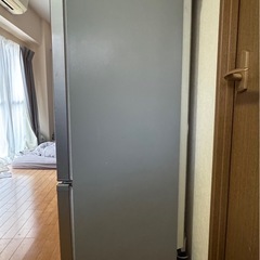 お譲りします二人暮らしでも普通に生活できるサイズの冷蔵庫です！の画像
