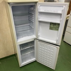 2F☆41送料無料 レトロデザイン冷蔵庫　130L  安い　洗濯機の画像