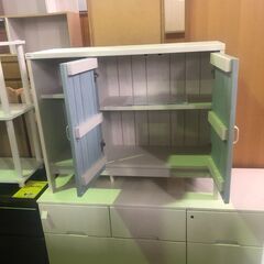 ジャングル×2和泉大型良品館【R-7】キャビネットラックの画像