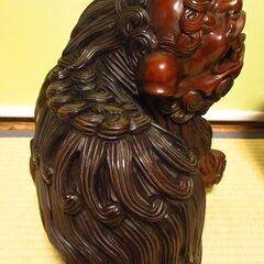 木彫りの獅子：雌雄の画像
