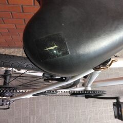 自転車店から出品です。　　6年使用の白いクロスバイクの画像