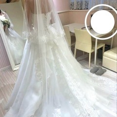 ホワイト　Aライン　ウェディングドレス　の画像