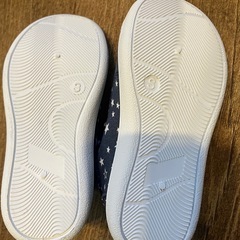 【新品未使用】Cheu Shoe 星柄ネイビー スリッポン　14センチ　靴の画像