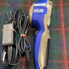サーモグラフィ熱画像カメラ携帯用小型熱画像カメラFLIR CPA-0150 FLIR サーモグラフィーの画像