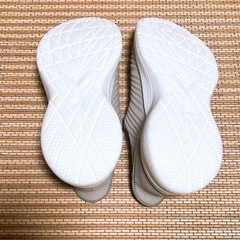 SKECHERS スニーカー 23の画像