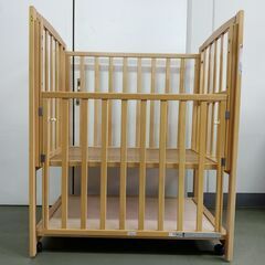 【中古品】ヤマサキ　ベビーベッド　コンパクト立ちベッドツーオープン 　収納棚付き　の画像