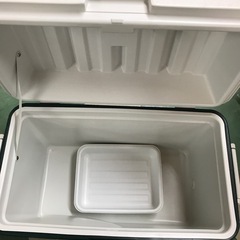 ★ジャングルジャングル貝塚店★　Coleman コールマン　クーラーボックス　45L　アウトドア　5286B キャンプ　ピクニック　大容量　緑　白　貝塚市　二色浜　リサイクルショップの画像