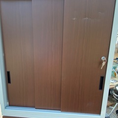 デザインスチール製キャビネットの画像