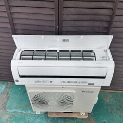 K06528 中古エアコン シャープ 2024年製 主に6畳用 冷房能力 2.2KW / 暖房能力 2.2KWの画像