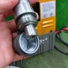 泉精器 R14E-F 油圧ヘッド分離式工具ポンプ部【野田愛宕店】【店頭取引限定】【中古】管理番号：IT7RAWMJLG2Uの画像